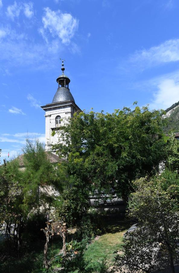 Hotel De Ville D'Ollon Zewnętrze zdjęcie